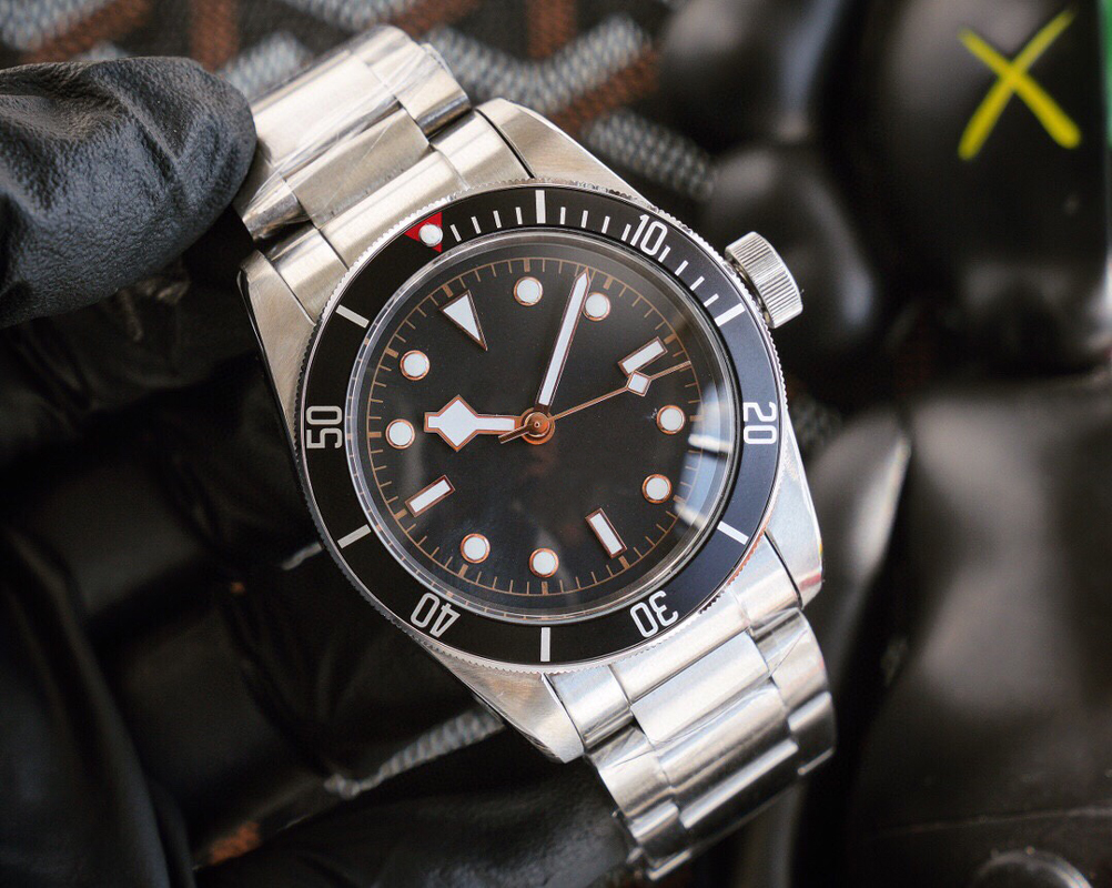 New luxury men's automatic mechanical watch 43mm black, blue and red dial stainless steel strap montre de luxe, Color 3
New luxury men's automatic mechanical watch 43mm black, blue and red dial stainless steel strap montre de luxe, Color 3