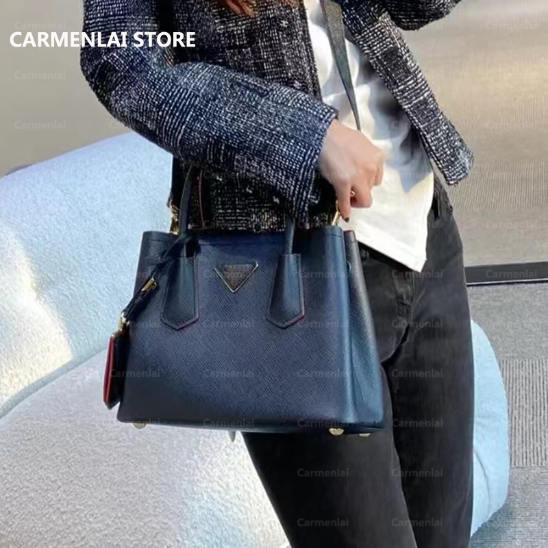 Designer Luxury Totes Bags Fashion Women Medium 25cm Genuine leather Handbag Purse Hotsale Detachable adjustable leather shoulder strap Messenger Bag, Black
Designer Luxury Totes Bags Fashion Women Medium 25cm Genuine leather Handbag Purse Hotsale Detachable adjustable leather shoulder strap Messenger Bag, Black