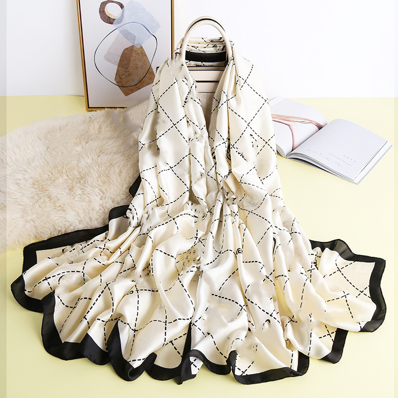 Designer Beach Towel Party Gift Summer Thin Style Silk Scarf Comfortable Breathable Shawl Sunscreen Suitable For Seaside Beach Vacation, As the picture
Designer Beach Towel Party Gift Summer Thin Style Silk Scarf Comfortable Breathable Shawl Sunscreen Suitable For Seaside Beach Vacation, As the picture