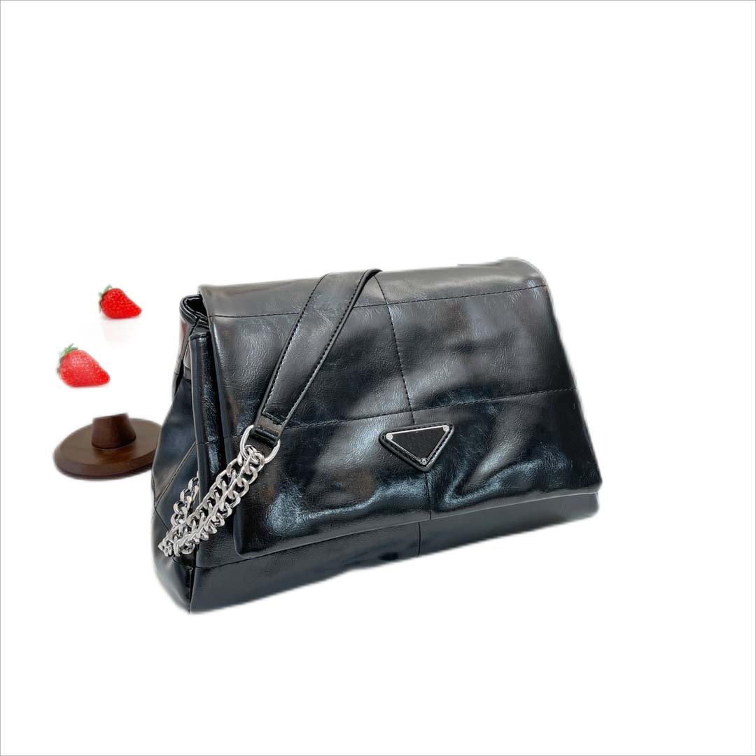2023 Fashion Women's Bag Small Fragrant Wind New Genuine Leather Chain Bag Lingge One Shoulder Crossbody Bag Handbag Flip Small Square Bag 6885, White
2023 Fashion Women's Bag Small Fragrant Wind New Genuine Leather Chain Bag Lingge One Shoulder Crossbody Bag Handbag Flip Small Square Bag 6885, White