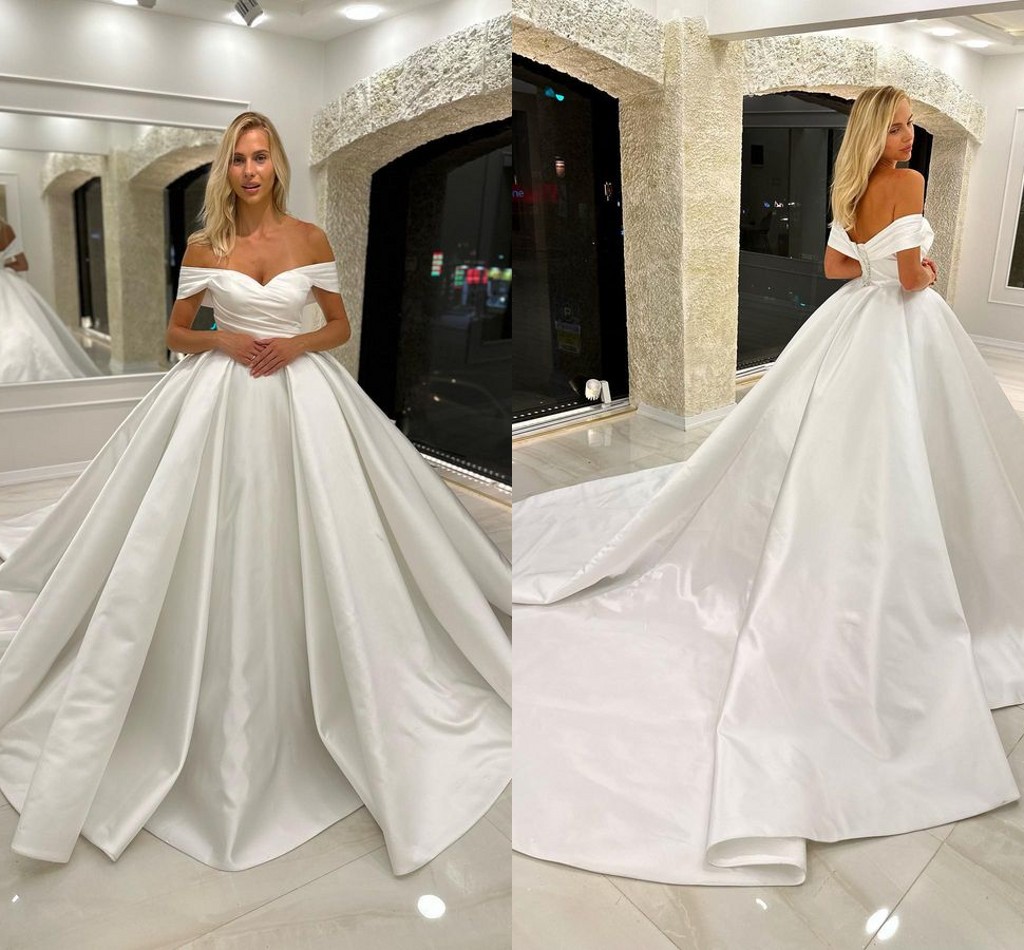 Elegant Modern Plus Size A E Wedding Dresses For Bride Off Shoulder Satin Pleats Draped Backless Court Train Bridal Gowns Custom 0616