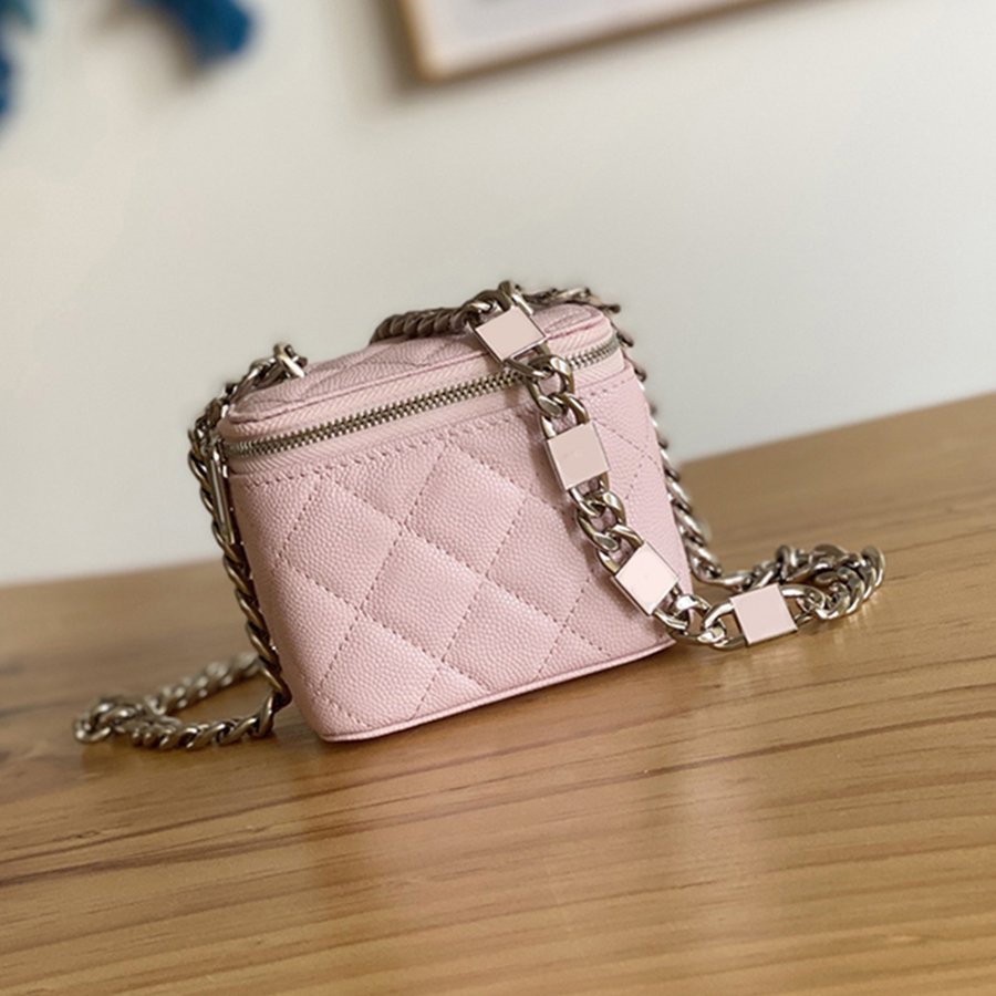 Designer Crossbody Bags Luxury Cosmetic Bags 1:1 Quality Caviar Chain Bag 12CM With Box MC196
Designer Crossbody Bags Luxury Cosmetic Bags 1:1 Quality Caviar Chain Bag 12CM With Box MC196