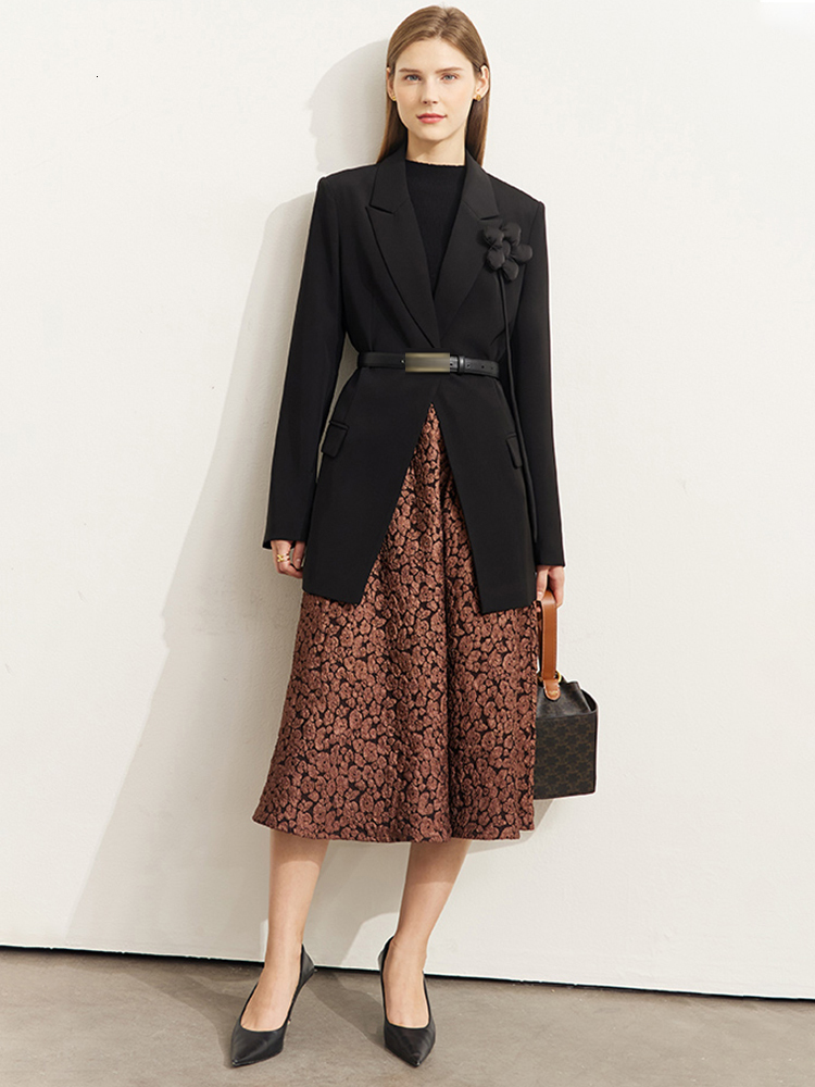 Skirts AMII Minimalism A-line Skirts Women Autumn Slim Vintage Jacquard Classic French Style Midi Skirts 230417