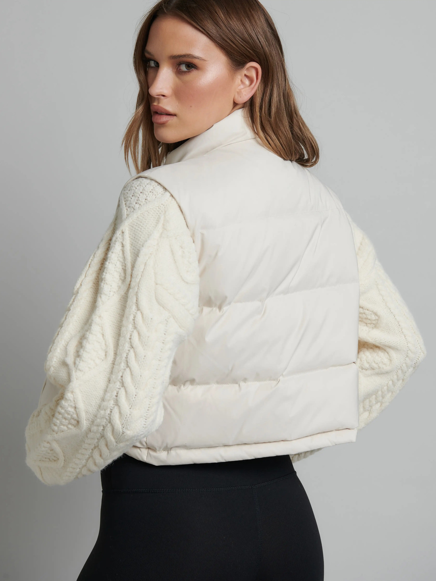 Women's Vests Puff Crop Waistcoat Women Solid Color Stand Collar Warm Lightweight Puffer Sleeveless Zipper Vest Autumn Winter 231117