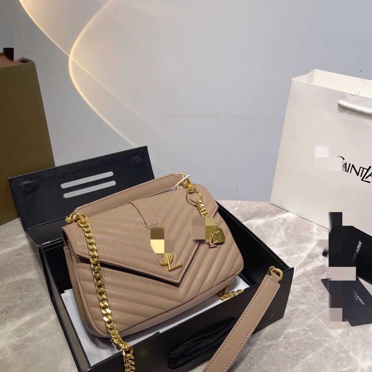 CC Bag Other Bags France Womens Suede Fringe College Envelope Bags With Tassel Chevron Line V-stitch Top Handle Totes GHW Crossbody Shoulder F/W Multi Pochette
CC Bag Other Bags France Womens Suede Fringe College Envelope Bags With Tassel Chevron Line V-stitch Top Handle Totes GHW Crossbody Shoulder F/W Multi Pochette