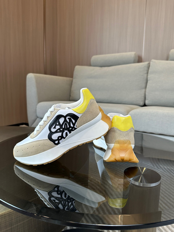 Designer Sneakers Striped Vintage Sneaker Women Mens Casual Shoes Fashion Lattice Brand shoe Men 0628, 06
Designer Sneakers Striped Vintage Sneaker Women Mens Casual Shoes Fashion Lattice Brand shoe Men 0628, 06