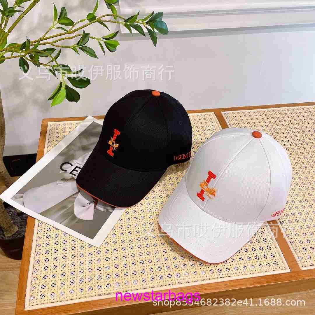 Original edition Designer Herms Hat for sale Hot selling high quality cap war horse letter colorful embroidery baseball versatile and simple sun visor, Black5
Original edition Designer Herms Hat for sale Hot selling high quality cap war horse letter colorful embroidery baseball versatile and simple sun visor, Black5