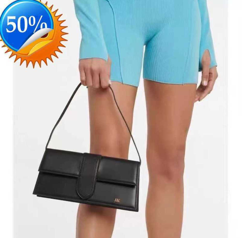 Shoulder Bags Designer Jacquemu The Tote Jac Jaquemu Luxury Wallet Purse Crossbody Le Bambino Handbag Capacity BackpackJAC6, Blue
Shoulder Bags Designer Jacquemu The Tote Jac Jaquemu Luxury Wallet Purse Crossbody Le Bambino Handbag Capacity BackpackJAC6, Blue