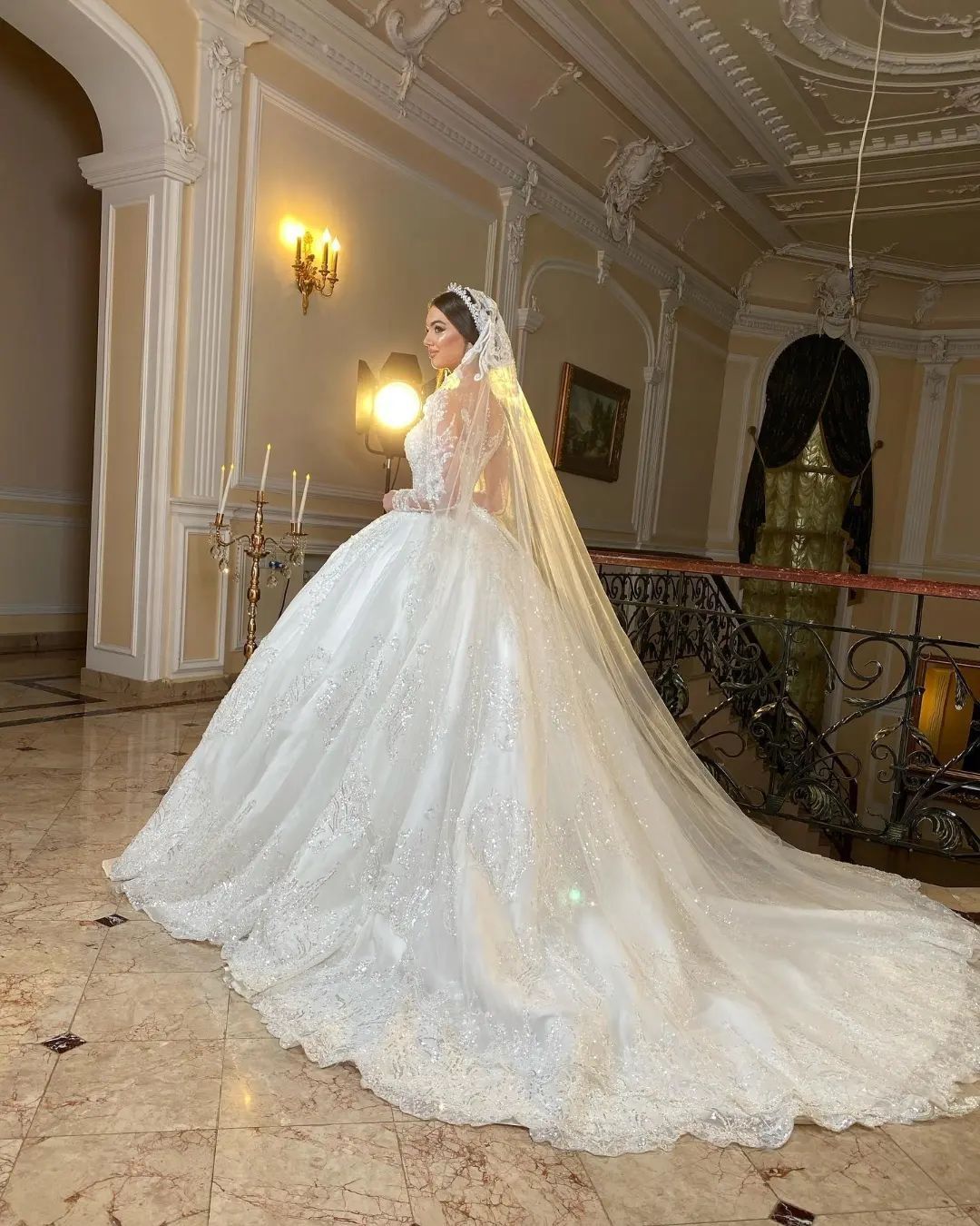 Ballgown 2023 Wedding Gorgeous Dresses Bridal Gown Long Sleeves Sequins Applique Beaded Sweep Train Ruffles Custom Made Plus Size Vestido De Novia