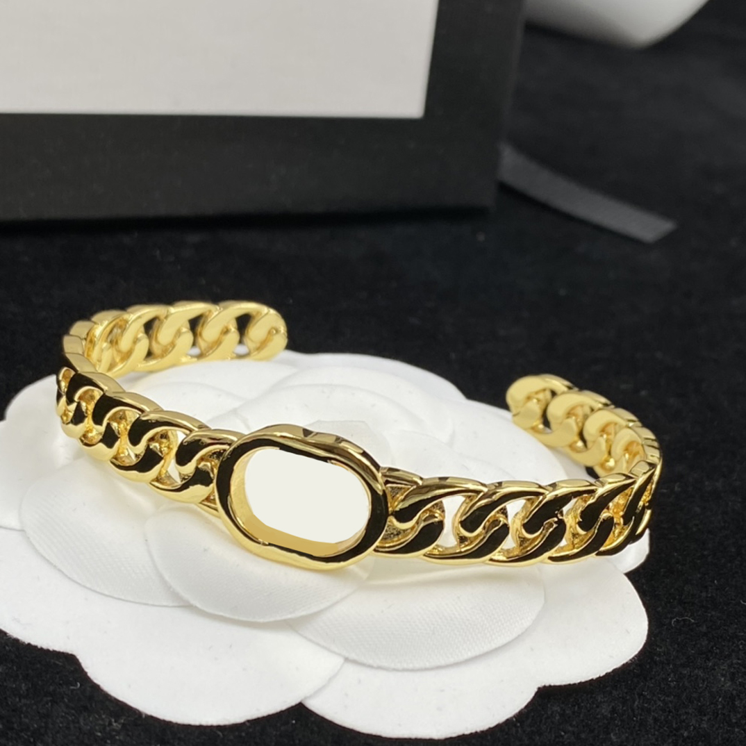 Exquisite Hard Material Bracelet Womens Charm Bracelets Fashion Letter Opening Bracelet for Women Adjustable Jewelry
Exquisite Hard Material Bracelet Womens Charm Bracelets Fashion Letter Opening Bracelet for Women Adjustable Jewelry