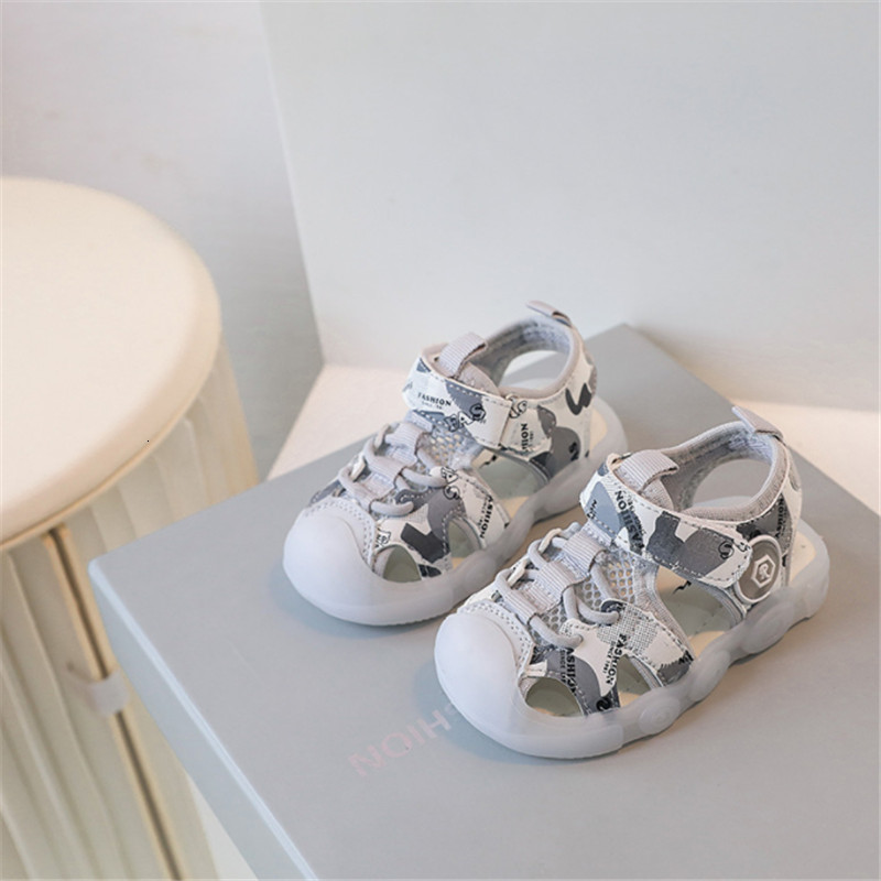 Sandals Summer Baby Shoes For Boys Leather Cut-outs Girls Sandals Soft Sole Closed Toe Kids Beach Shoes Fashion Toddler Sandals 230417