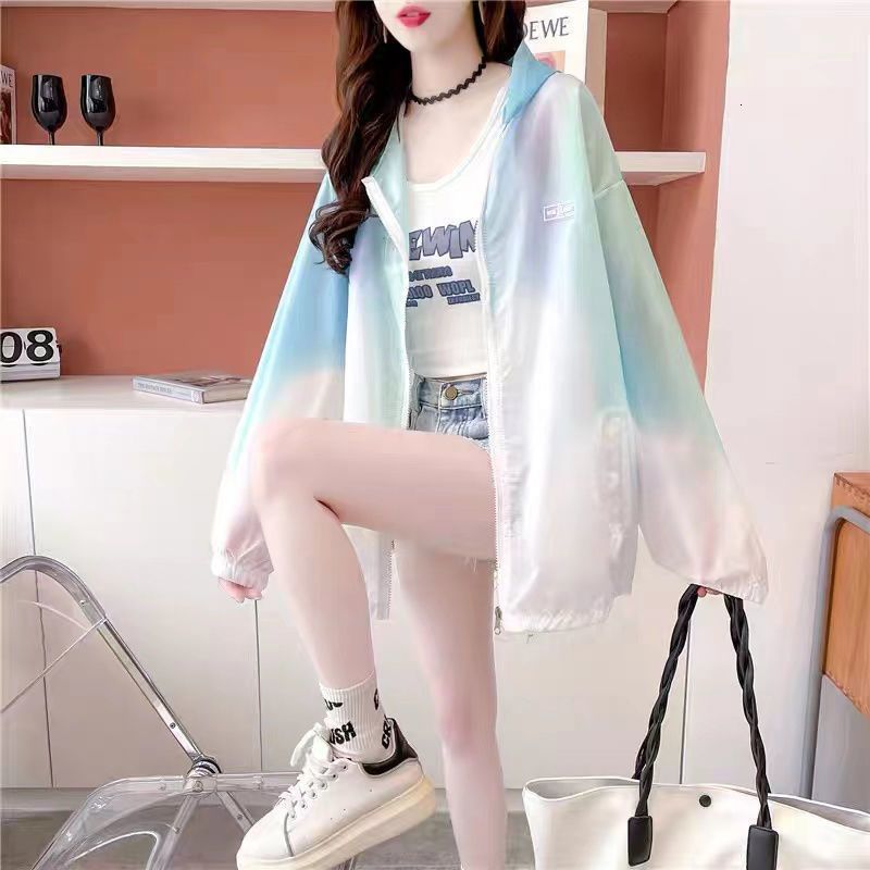 Women's Jackets Woman Hooded Sun Protection Coat Quick Dry Female Summer Beach Anti UV Thin Hoodie Clothing Breathable Cycling Clothing Tops G74 
