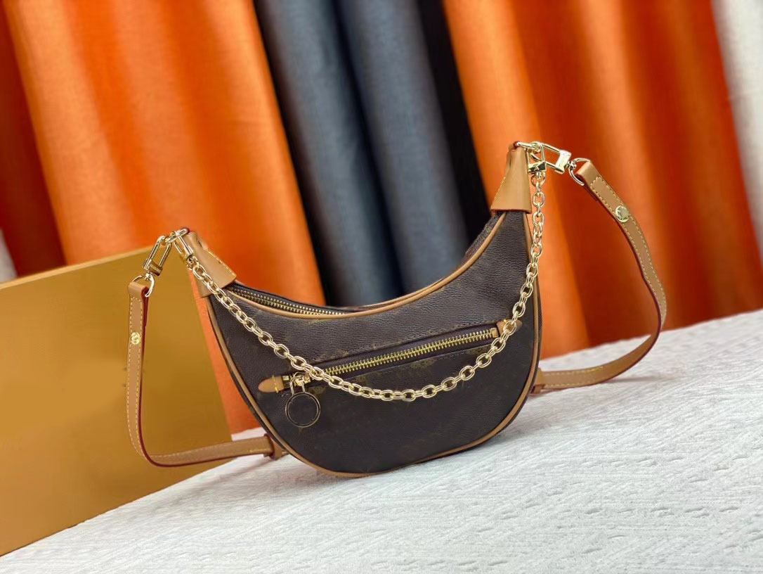 Printed Handbag One Shoulder Bag Messenger Bag High-quality Brand Designer Micro Metis Chain Saddle Cross Bag 81098, Black
Printed Handbag One Shoulder Bag Messenger Bag High-quality Brand Designer Micro Metis Chain Saddle Cross Bag 81098, Black