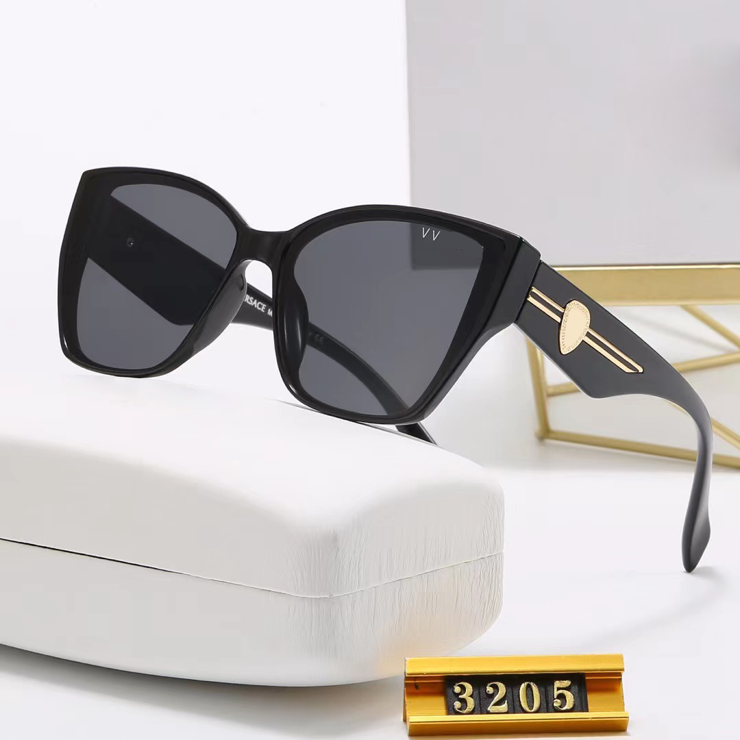 Luxury Designer Sunglasses Men Eyeglasses Outdoor Shades PC Frame Casual Fashion Classic Lady SunCat's eye frame large glasses Mirrors for Women
Luxury Designer Sunglasses Men Eyeglasses Outdoor Shades PC Frame Casual Fashion Classic Lady SunCat's eye frame large glasses Mirrors for Women