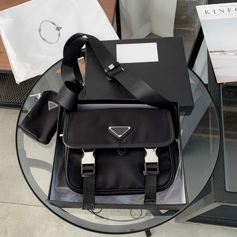 Designers Mens Crossbody Bags Sacoche Pochette leather Luxury Men Briefcases Brand Nylon Messenger Envelope Bag Fashion Purses Single Shoulder with Triangle Top