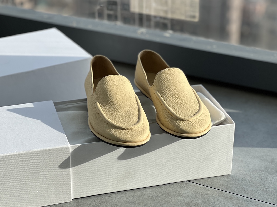 The Runway Shoes Row Loafers Genuine Leather Grained Mocassin Loafers Original Box Fashion Designer Row Shoes Size 35-39 SKQB, Beige
The Runway Shoes Row Loafers Genuine Leather Grained Mocassin Loafers Original Box Fashion Designer Row Shoes Size 35-39 SKQB, Beige