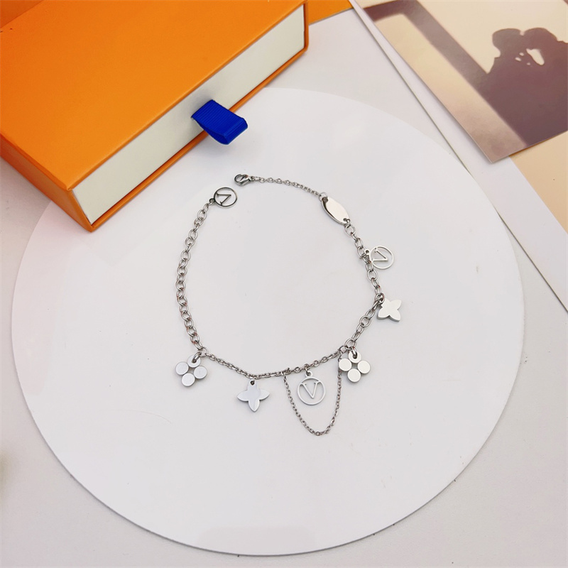Blooming Charm Bracelets For Womens Ladies Girls Fashion Designers Bracelet Luxury Golden Letters Flowers Bracelet Jewelry vb