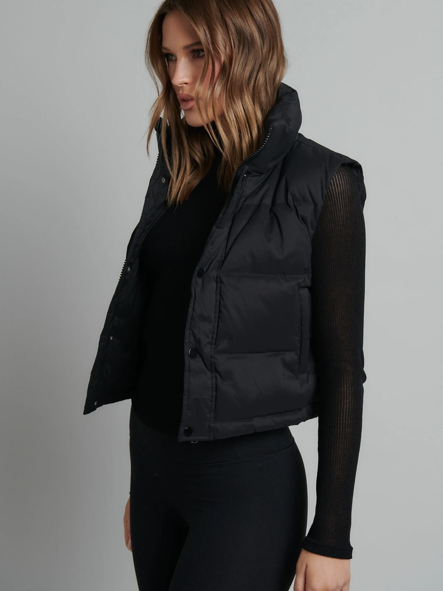 Women's Vests Puff Crop Waistcoat Women Solid Color Stand Collar Warm Lightweight Puffer Sleeveless Zipper Vest Autumn Winter 231117