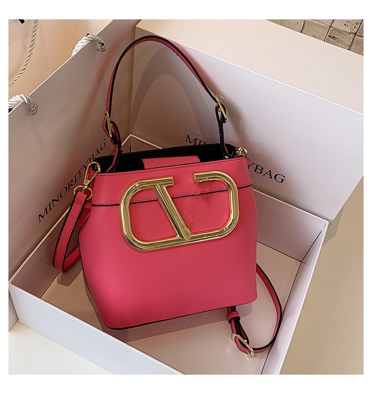 Hota Sales newe luxuryi designera women shoulder bags leather old flower bucket bag famous Drawstring handbags Cross Body purse, Black
Hota Sales newe luxuryi designera women shoulder bags leather old flower bucket bag famous Drawstring handbags Cross Body purse, Black