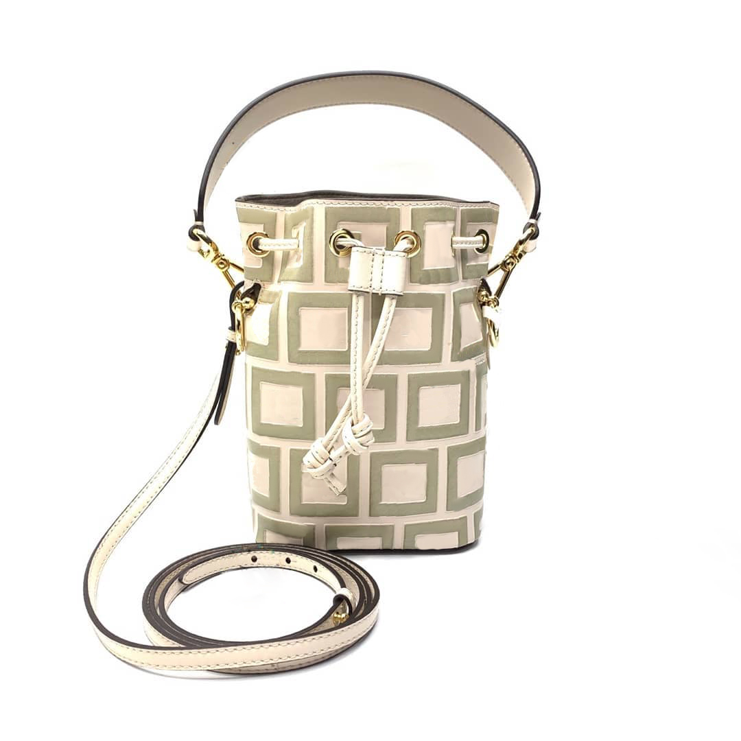 Genuine Leather Designers bag drawstring pochette mens purse fend ROMA the tote bag Luxury shopping makeup crossbody bags Women handbag shoulder Clutch bucket bags, Black 
Genuine Leather Designers bag drawstring pochette mens purse fend ROMA the tote bag Luxury shopping makeup crossbody bags Women handbag shoulder Clutch bucket bags, Black