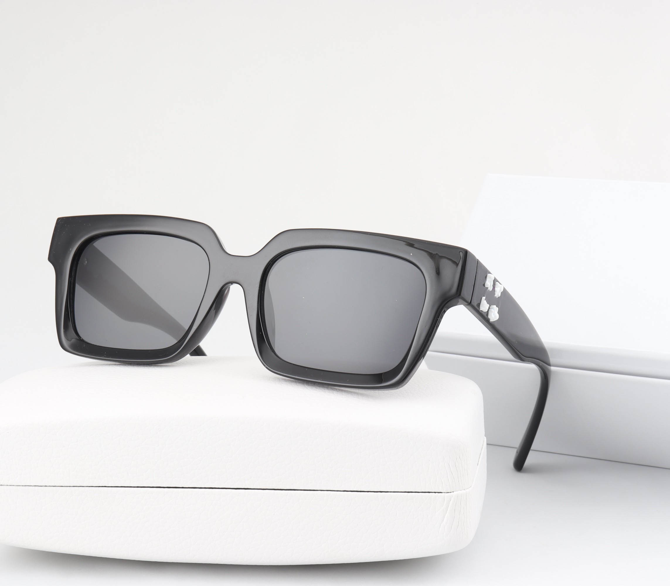 Off Designer Fashion X Relief Sunglasses Men Women Top Quality Sun Glasses Goggle Beach Adumbral Multi Color
Off Designer Fashion X Relief Sunglasses Men Women Top Quality Sun Glasses Goggle Beach Adumbral Multi Color