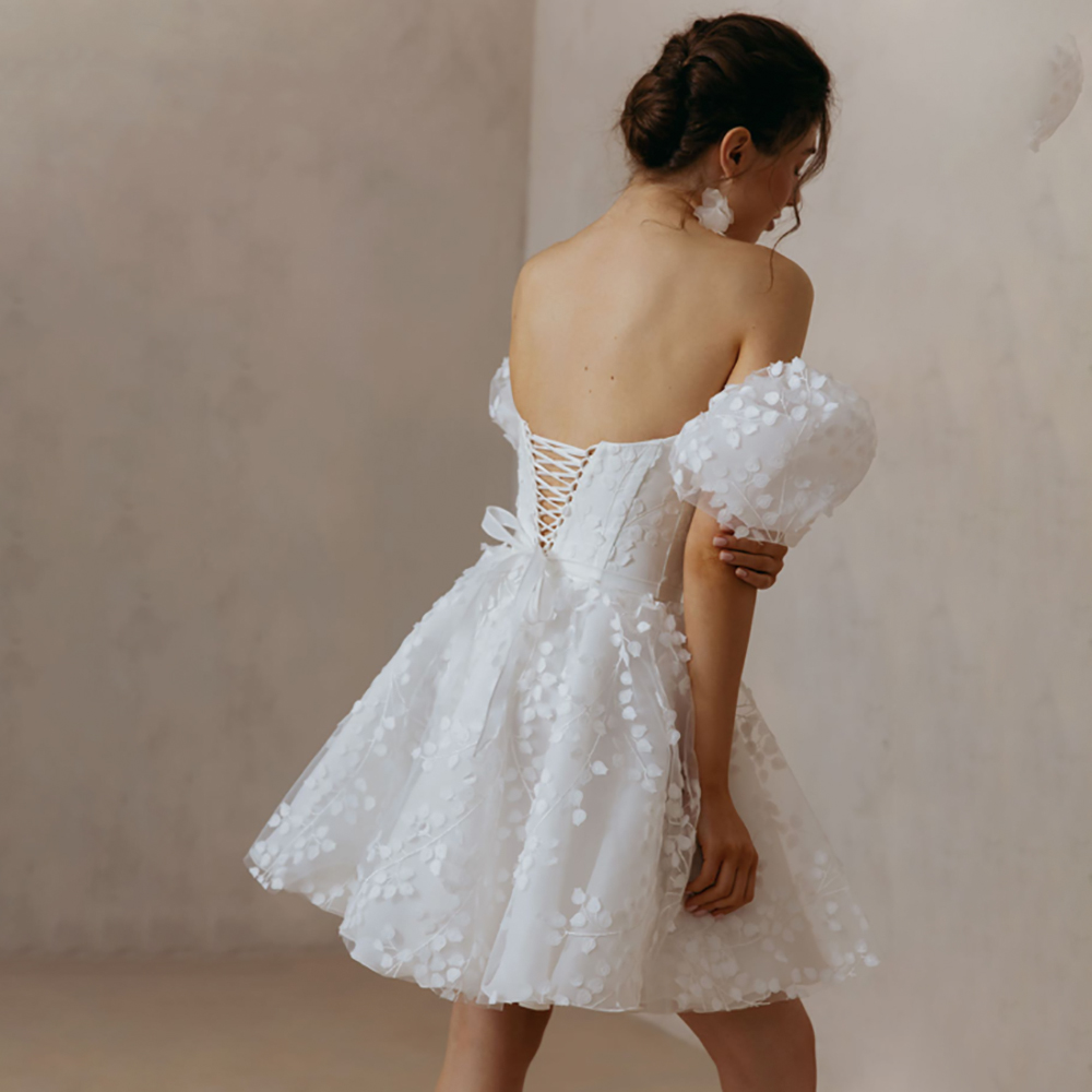 Modern Short Ball Gown Wedding Dresses Square Neck Puffy Short Sleeve Bridal Gowns Appliques Corset Back Mini Vestido De Novia