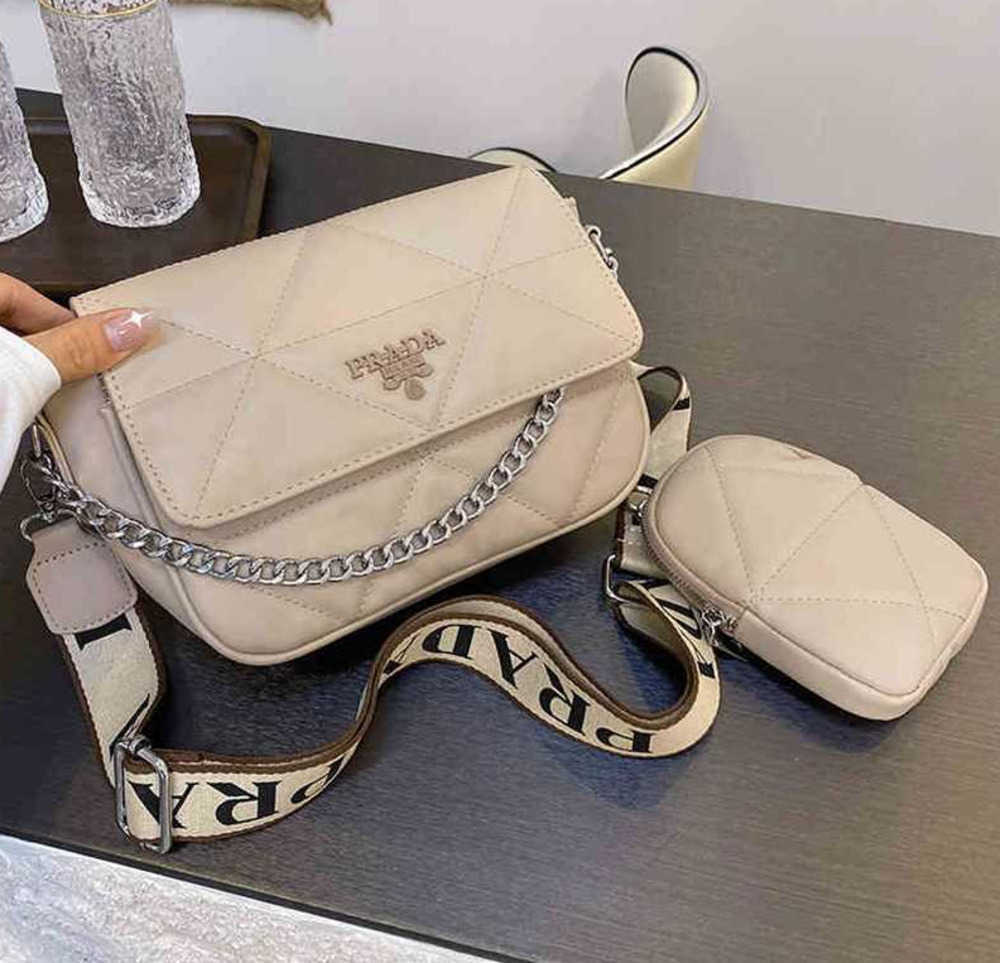 Shopping Bags Designer bag Super Fengxiang lock chain single shoulder oblique span net red small square hess, Gray
Shopping Bags Designer bag Super Fengxiang lock chain single shoulder oblique span net red small square hess, Gray
