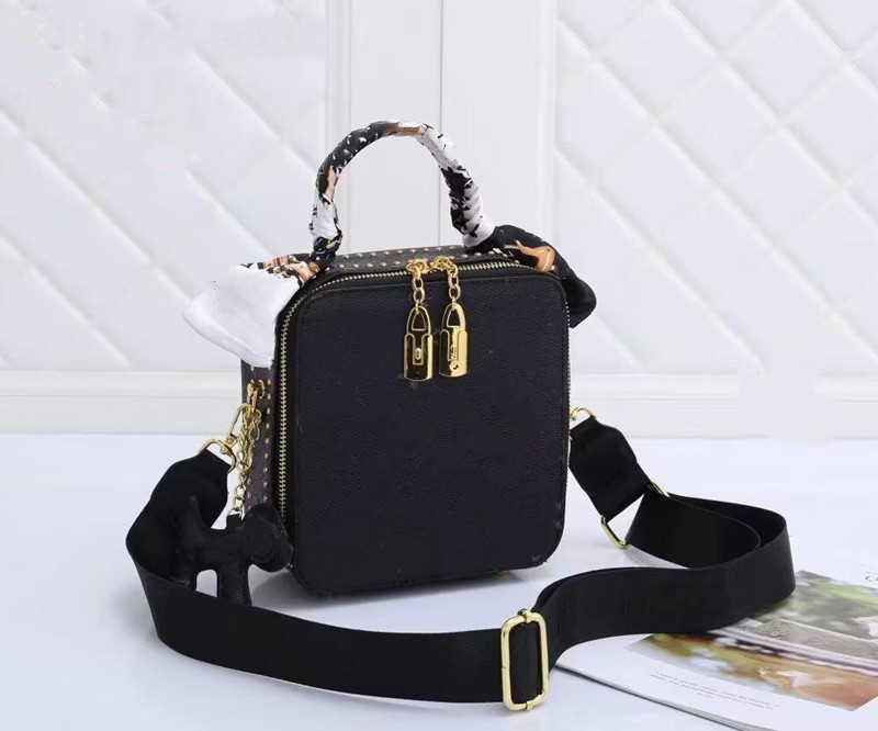 Shoulder Bags Petit Sac Plat Bags Handbags Women Designer Messenger Handbag Monograms crossbody phone card holder coin purses Canvas Luxurys Tote, Choose the design you like
Shoulder Bags Petit Sac Plat Bags Handbags Women Designer Messenger Handbag Monograms crossbody phone card holder coin purses Canvas Luxurys Tote, Choose the design you like