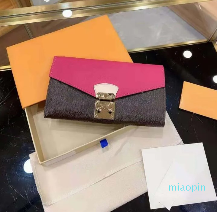 Designer-classic letter pattern wallet with frame ladies leather rectangular flip wallet clutch, Red
Designer-classic letter pattern wallet with frame ladies leather rectangular flip wallet clutch, Red