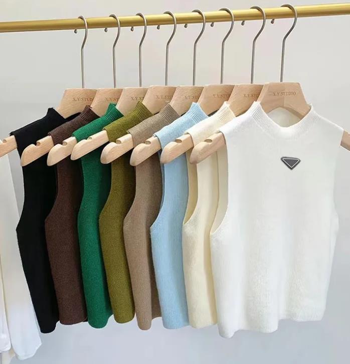 Designer womens vest t-shirt sweater Women vests Sweaters spring fall loose Letter round neck pullover knit waistcoats sleeveless vest top waistcoat jumper woman
Designer womens vest t-shirt sweater Women vests Sweaters spring fall loose Letter round neck pullover knit waistcoats sleeveless vest top waistcoat jumper woman