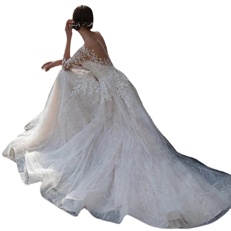 Crystal Design 2024 Dresses Long sleeves elegant lace Boho Lace Appliqued Gowns Country Style Wedding beach shiny gown Beach Bridal Dress