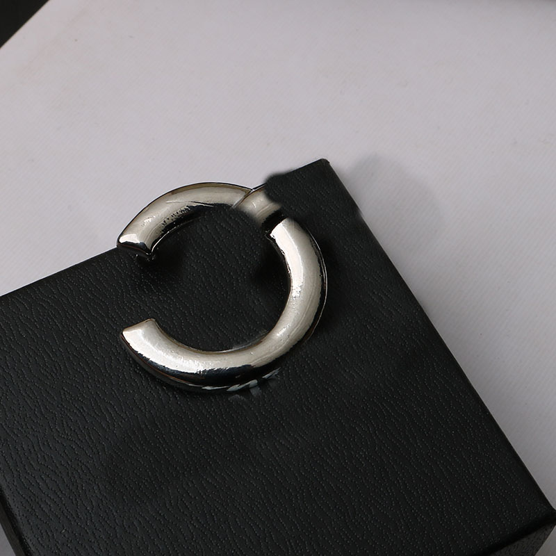 Men Womens Sweater Suit Collar Pin Brooches Double Letter Luxury Fashion Designer Brand High Quality 18K Gold Plated Wedding Clothing Jewelry Accessories
Men Womens Sweater Suit Collar Pin Brooches Double Letter Luxury Fashion Designer Brand High Quality 18K Gold Plated Wedding Clothing Jewelry Accessories