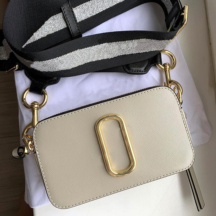 COOL Marcie Marc jocobs PU Shoulder bags the tote Hobo handbag Womens Mens baguette hand bag luxury fashion Designer square crossbody weekend travel clutch Bag, White
COOL Marcie Marc jocobs PU Shoulder bags the tote Hobo handbag Womens Mens baguette hand bag luxury fashion Designer square crossbody weekend travel clutch Bag, White