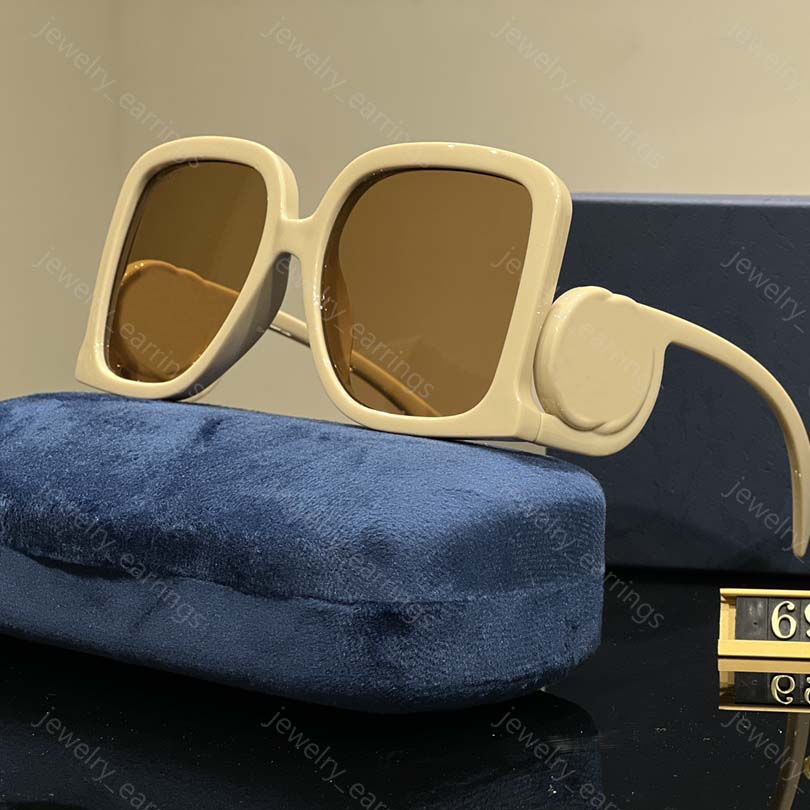 Designer Sunglasses for Mens Women Luxury Square Sunglasses G Jumbo Top Wear Comfortable Online Celebrity Fashion Goggle Beach Sun Glasses 4 Colors
Designer Sunglasses for Mens Women Luxury Square Sunglasses G Jumbo Top Wear Comfortable Online Celebrity Fashion Goggle Beach Sun Glasses 4 Colors