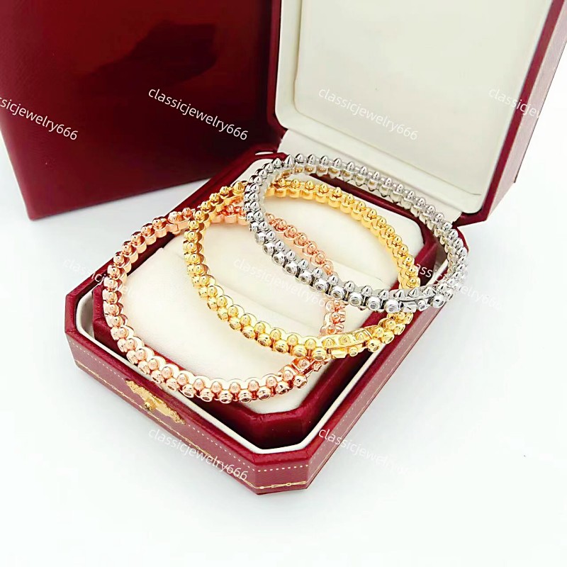 High quality women's bracelet Luxury designer brand bracelet 18K gold jewelry festival gift bracelet Factory strap box
High quality women's bracelet Luxury designer brand bracelet 18K gold jewelry festival gift bracelet Factory strap box