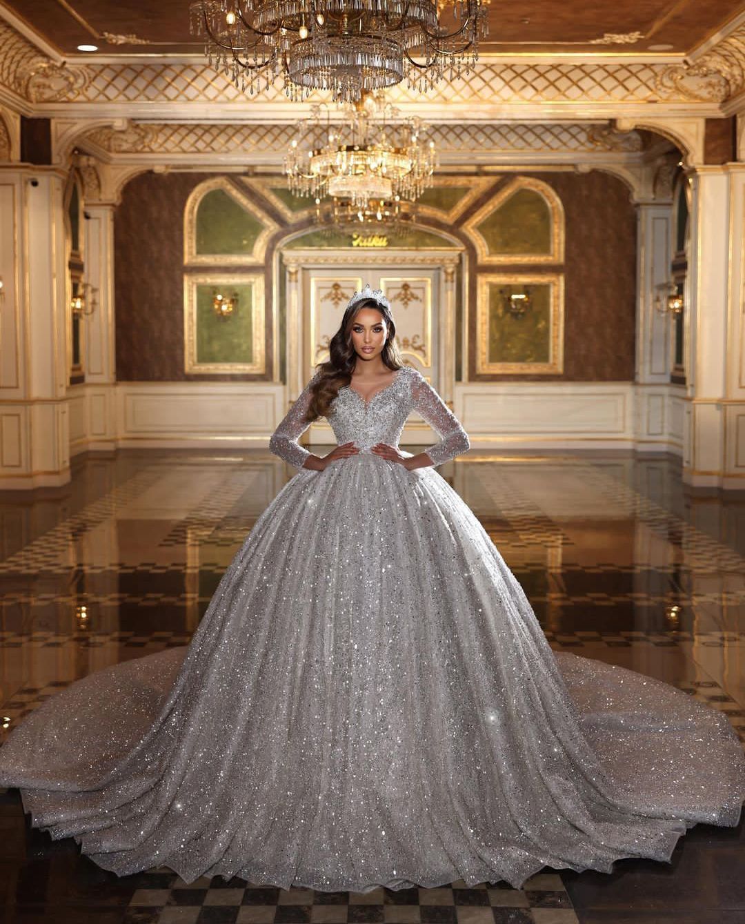 Ball Sparkly Gown Wedding Dresses Long Sleeves V Neck Sequins Applique Lace Ruffles Bridal Gowns Dias Pearls Formal Dress Plus Size Custom Made Vestid