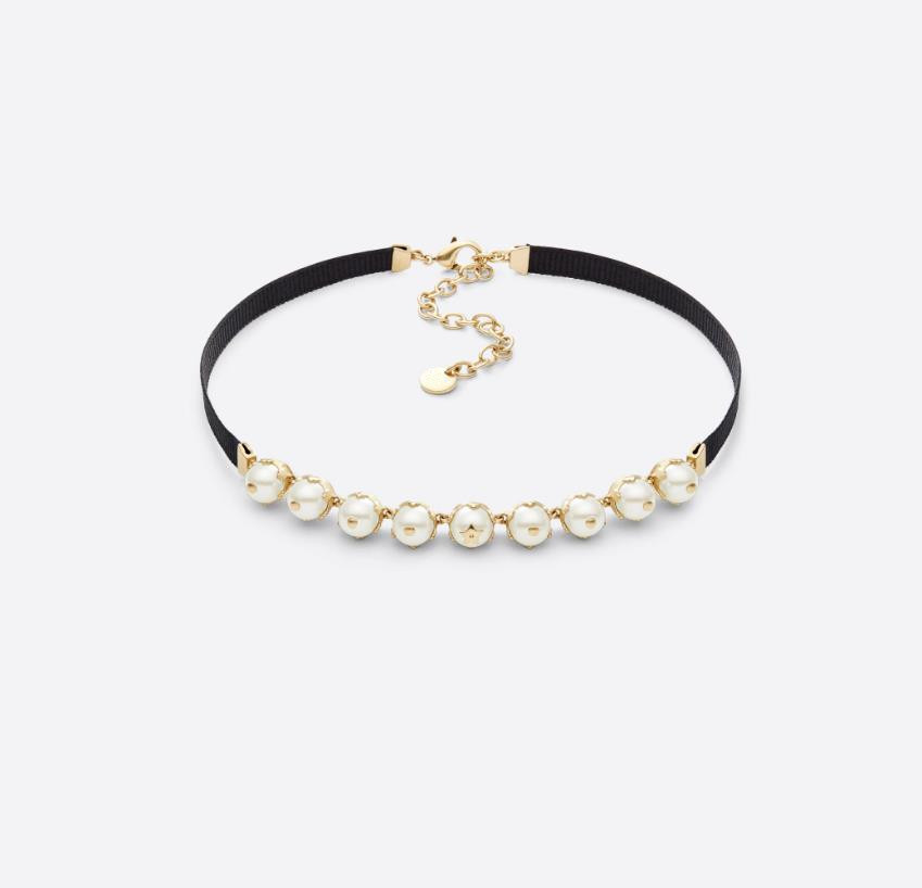 Black grosgrain and white pearl beaded Choker with gold veneer metal lobster buckle collarbone chain 2023 new summer women's neck accessories
Black grosgrain and white pearl beaded Choker with gold veneer metal lobster buckle collarbone chain 2023 new summer women's neck accessories