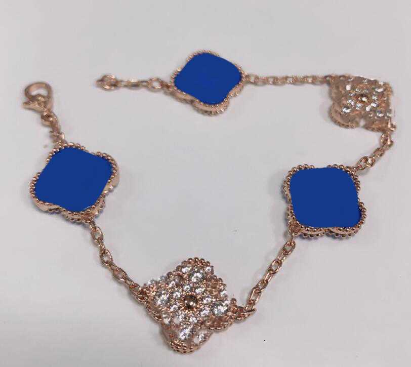 Diamond bracelet between four leaf clovers Gold silver rose gold three color chain Order can be noted Jewelry men Women gifts With box official website the same style
Diamond bracelet between four leaf clovers Gold silver rose gold three color chain Order can be noted Jewelry men Women gifts With box official website the same style