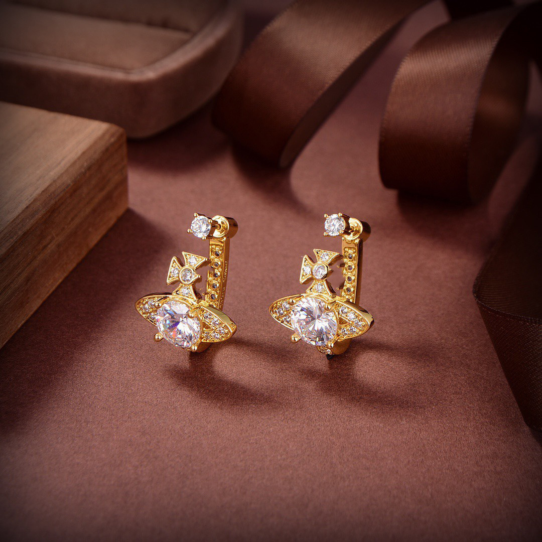 Luxury Fashion Designer Stud Earring Letter Viviene Brand Women Jewelry Metal Pearl Earrings cjeweler Westwood For Woman Trend Gold Earing hjyh46
Luxury Fashion Designer Stud Earring Letter Viviene Brand Women Jewelry Metal Pearl Earrings cjeweler Westwood For Woman Trend Gold Earing hjyh46