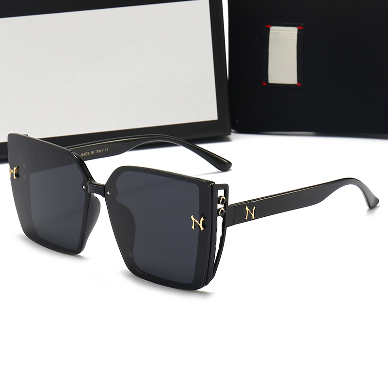 luxury Oval sunglasses for men designer summer shades polarized eyeglasses dustproof black vintage elegant oversized sun glasses of women male sunglass with box
luxury Oval sunglasses for men designer summer shades polarized eyeglasses dustproof black vintage elegant oversized sun glasses of women male sunglass with box