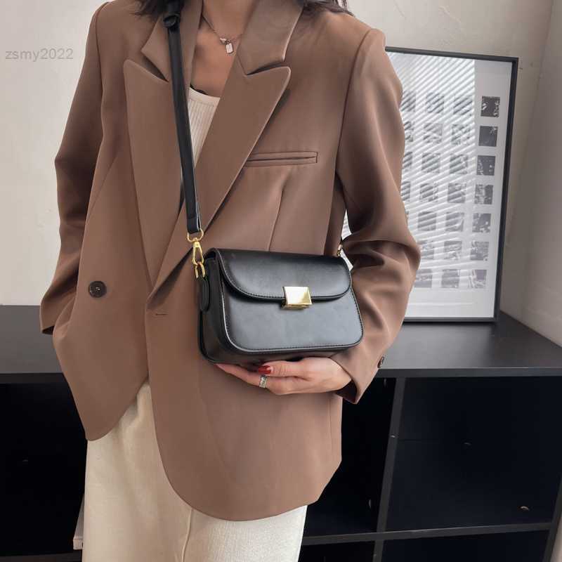 Evening Bags Solid Square Small Bags Luxury Brand Designer Flap Shoulder Bag PU Leather Mobile Phone Purse Vintage Mini Ladies Messenger Bag, Coffee
Evening Bags Solid Square Small Bags Luxury Brand Designer Flap Shoulder Bag PU Leather Mobile Phone Purse Vintage Mini Ladies Messenger Bag, Coffee