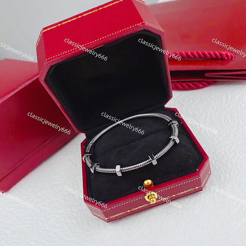 Luxury Designer Women's Screw Bracelet Fashion Bracelet High Quality 18K Gold Brand Jewelry 316 Stainless Steel Band Box
Luxury Designer Women's Screw Bracelet Fashion Bracelet High Quality 18K Gold Brand Jewelry 316 Stainless Steel Band Box