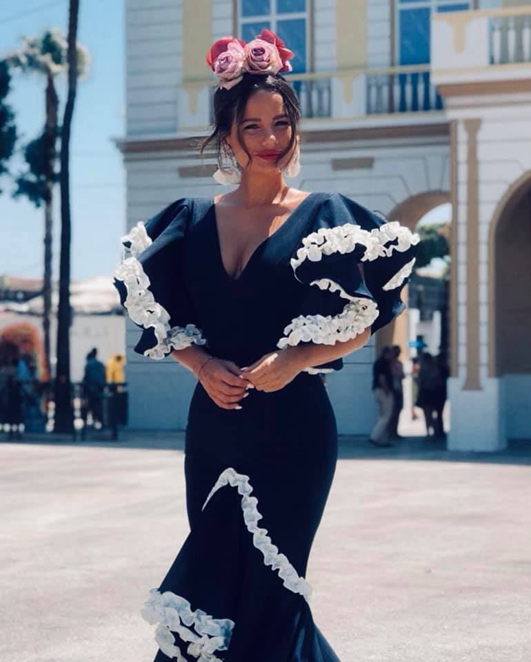 Vintage Flamenco Dance Prom Dress 2023 Black With White Cap Sleeve Mermaid Evening Dresses V Neck Satin Abiye Vestidos De Festa Elegant Vestidos De No