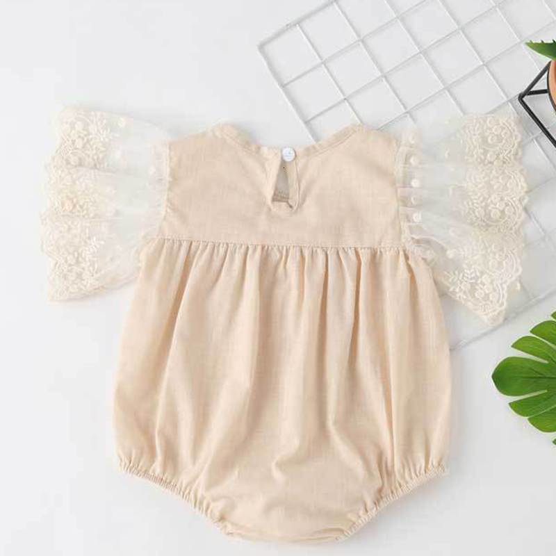 Rompers Korean Style Infant Baby Girls Jumpsuit Toddler Baby Girl Romper Lace Stitching Cotton Linen Short Sleeve Baby Girls Clothes 230418
