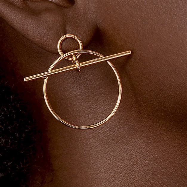 LOOP series Earrings charm H for woman stud designer Gold plated 18K T0P Advanced Materials official reproductions jewelry fashion anniversary gift 013
LOOP series Earrings charm H for woman stud designer Gold plated 18K T0P Advanced Materials official reproductions jewelry fashion anniversary gift 013