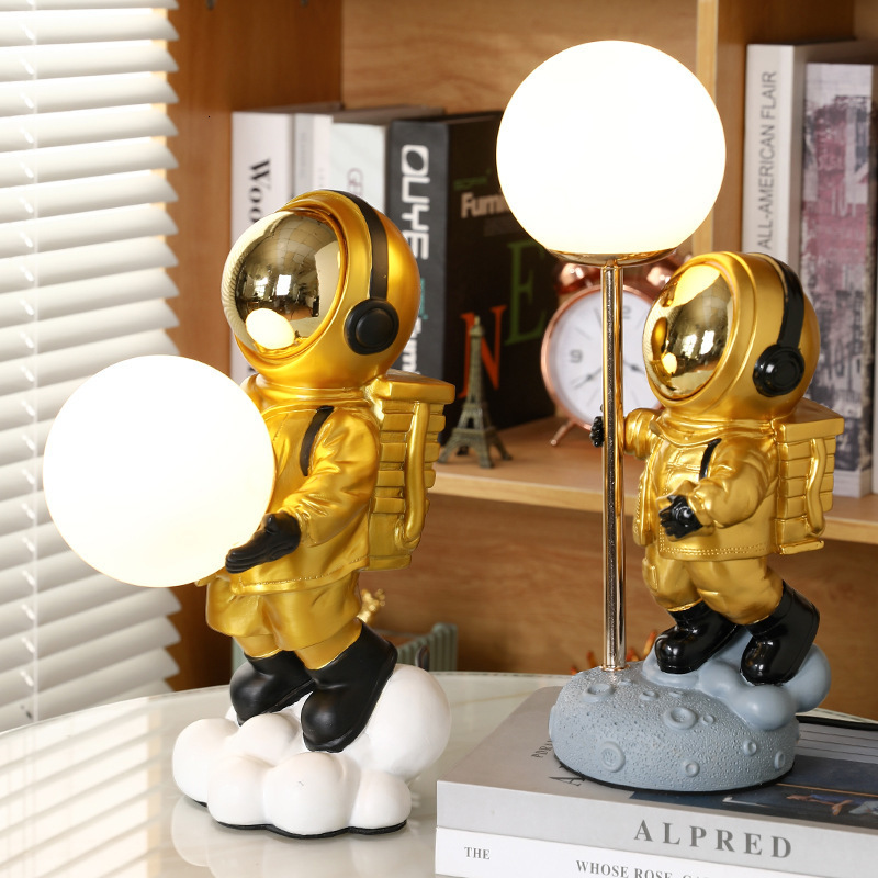 Lamps Shades Space Station Astronaut Table Lamp Children's Room Creative LED Desk Light Baby Cartoom Bedroom Table Art Decor Resin Lunar Lamp 230