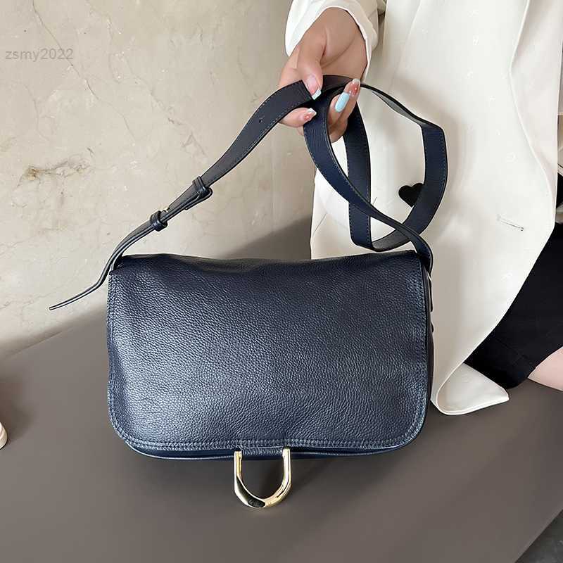 Evening Bags Genuine Leather Shoulder Messenger Bags for Women 2023 Fashion Large Capacity Cowhide Ladies Handbag Luxury Female Crossbody Bag, Blue
Evening Bags Genuine Leather Shoulder Messenger Bags for Women 2023 Fashion Large Capacity Cowhide Ladies Handbag Luxury Female Crossbody Bag, Blue