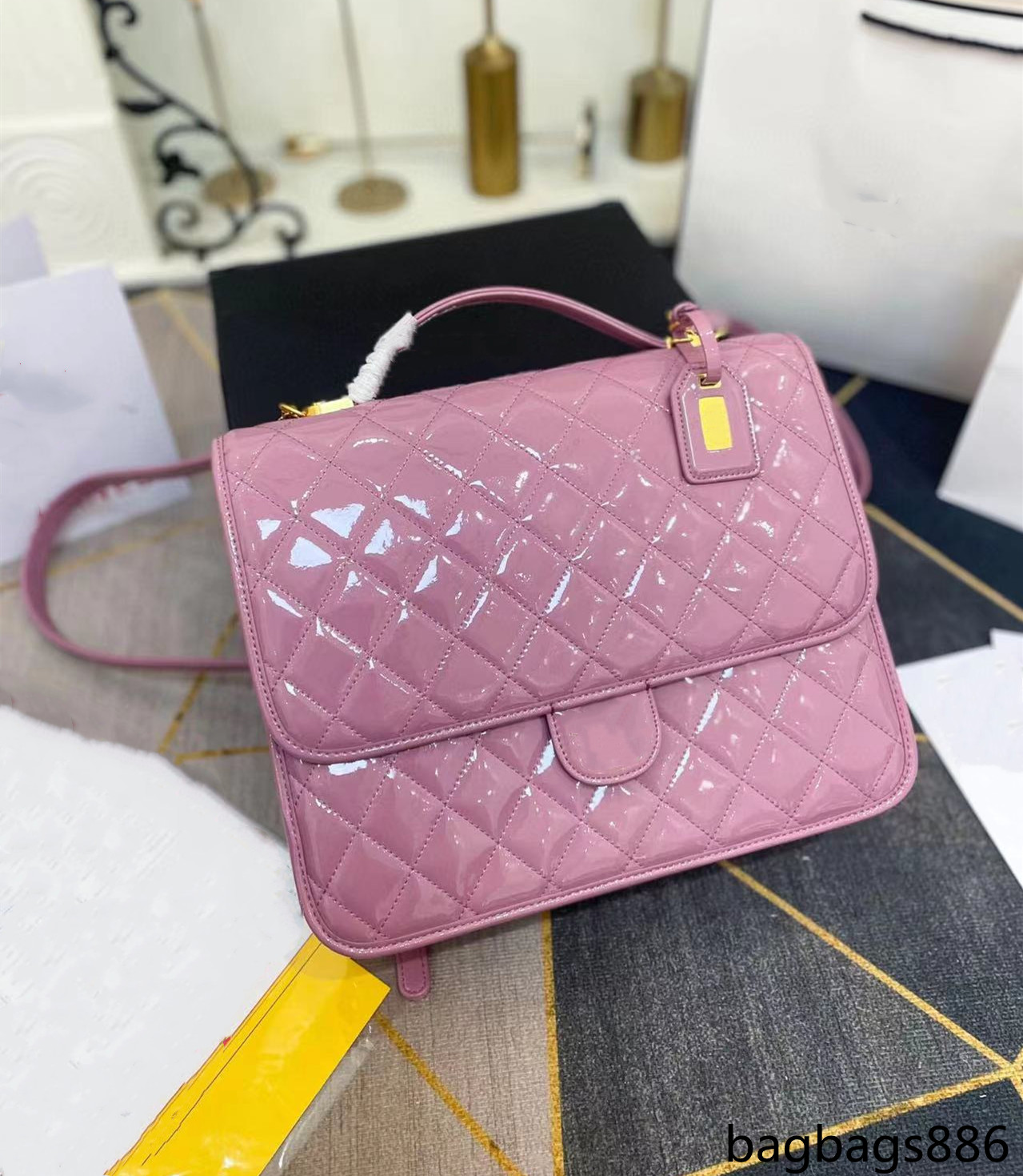 Womnes 22 k before the patent leather backpack black angel handle bag large outdoor travel large patent leather handbags wallet 31 x26cm lock, Pink
Womnes 22 k before the patent leather backpack black angel handle bag large outdoor travel large patent leather handbags wallet 31 x26cm lock, Pink