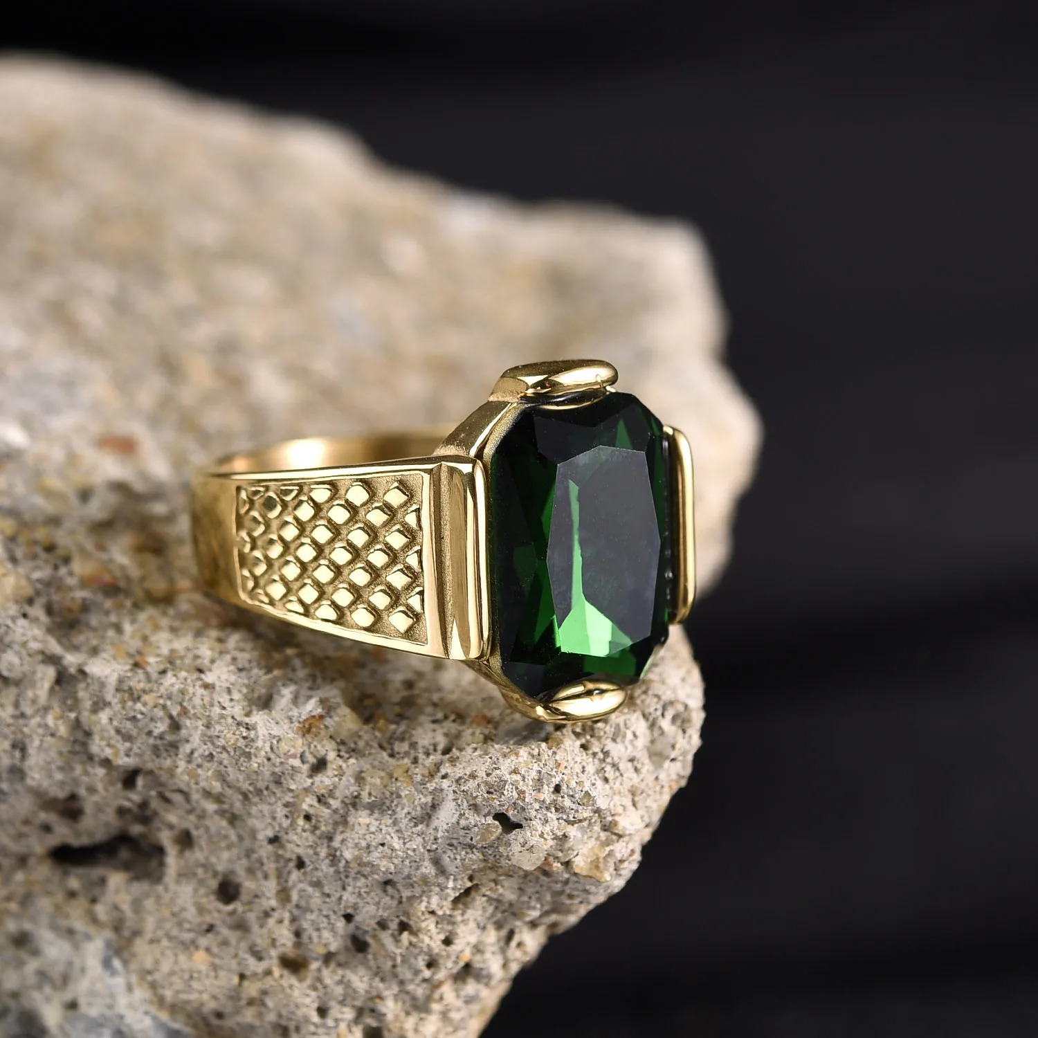 Solitaire Ring Men s High Quality Vintage Stainless Steel Gemstone Styles 18K Gold Plated Jewelry Professional Factory Made 231117