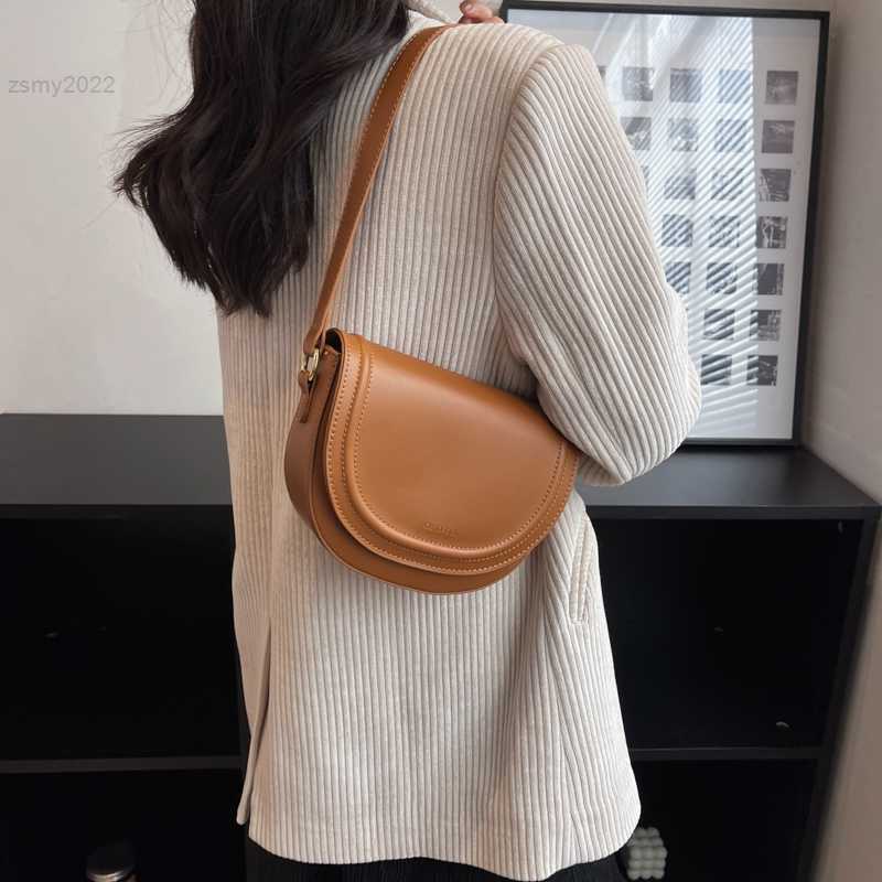 Evening Bags Solid Color Women Bags Fashion Half Round Handbags Mini Mobile Phone Bag PU Leather Shoulder Clamshell Messenger Bag Bolso Mujer, Black
Evening Bags Solid Color Women Bags Fashion Half Round Handbags Mini Mobile Phone Bag PU Leather Shoulder Clamshell Messenger Bag Bolso Mujer, Black